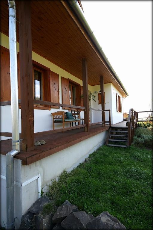 Kalaris Vendeghaz Apartment Hollókő Exterior foto